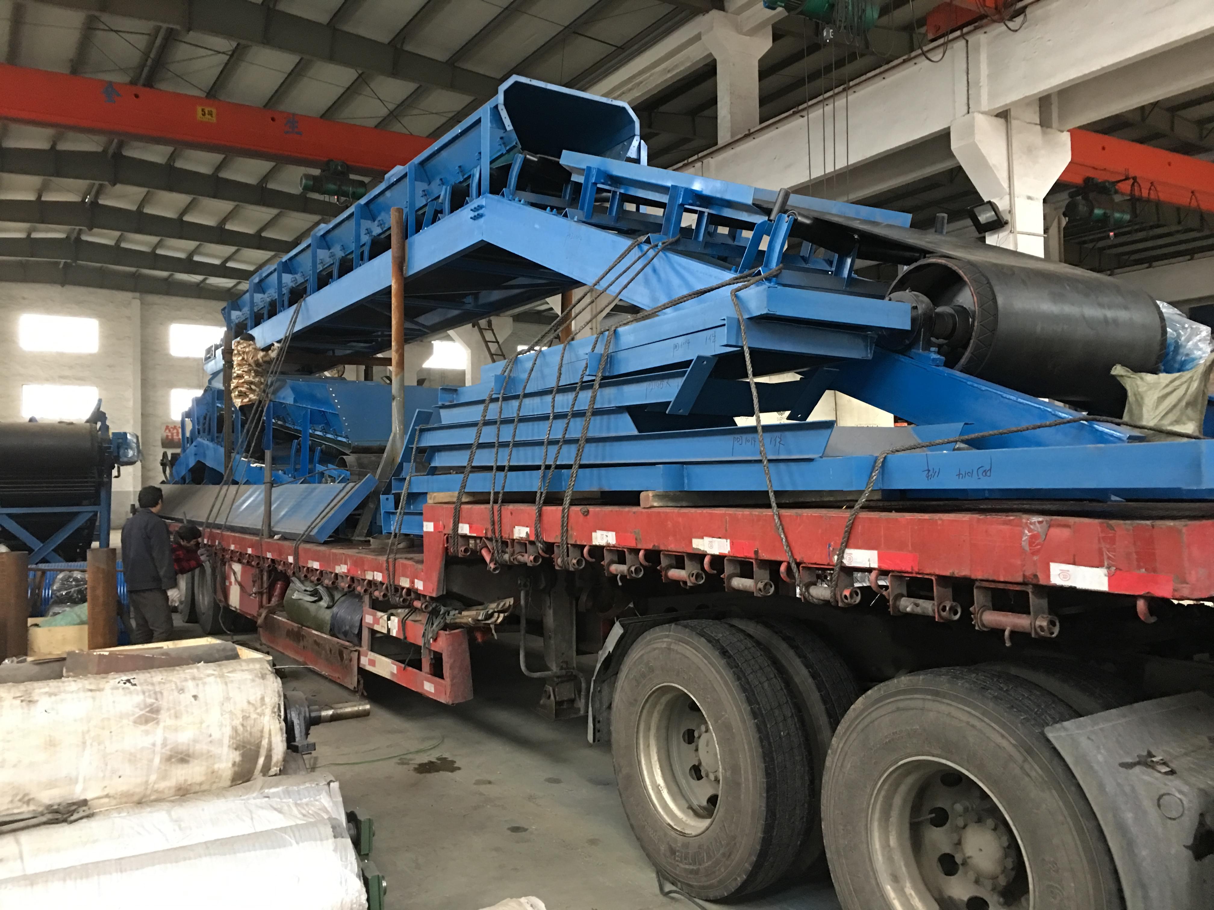 江蘇雙箭廢鋼破碎線(xiàn)皮帶機(jī)發(fā)貨現(xiàn)場(chǎng)